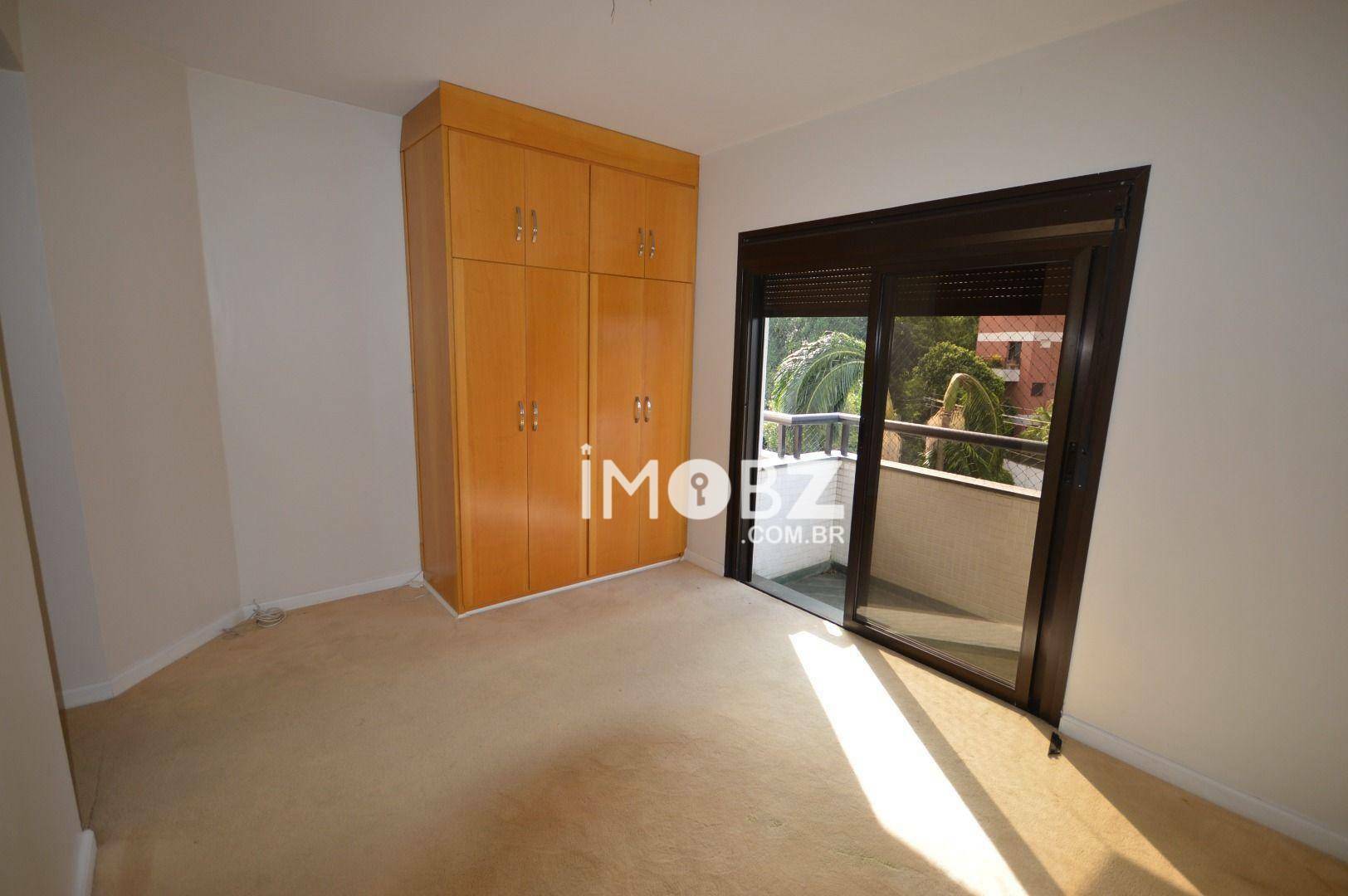 Apartamento à venda com 4 quartos, 196m² - Foto 11