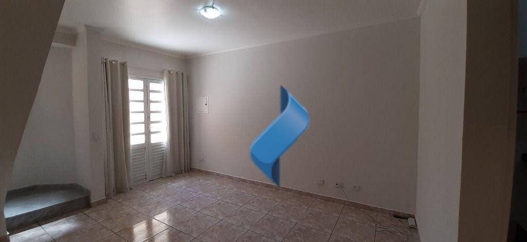 Casa à venda com 2 quartos, 100m² - Foto 3