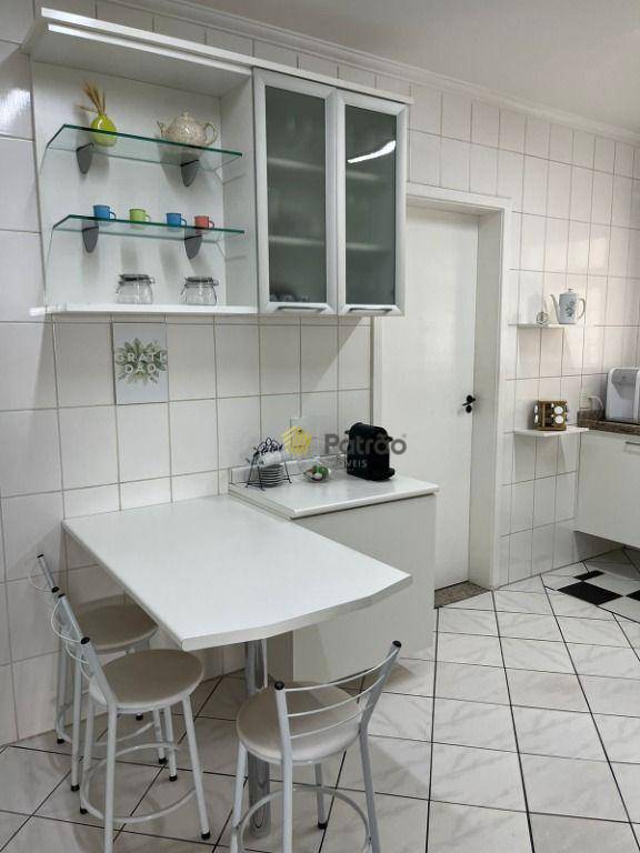 Apartamento à venda com 3 quartos, 132m² - Foto 6