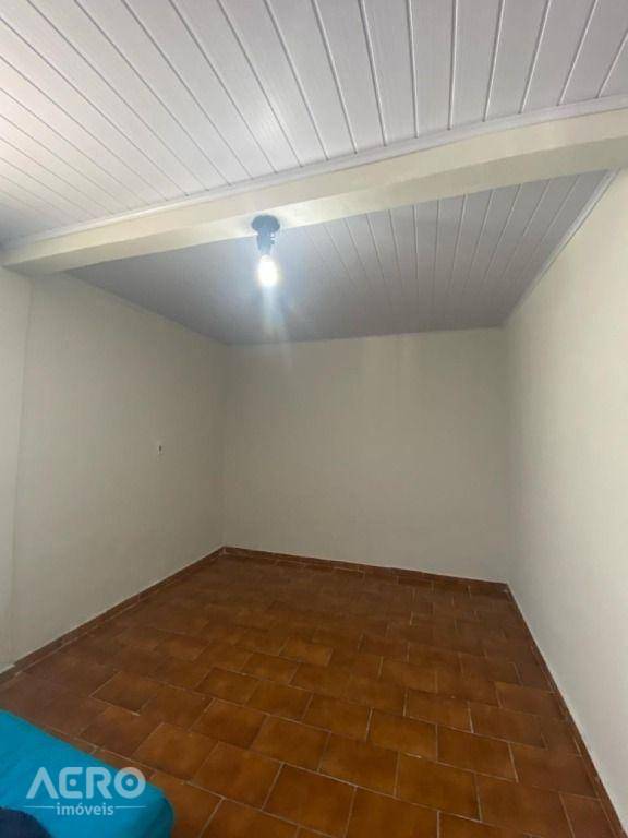 Casa à venda com 2 quartos, 131m² - Foto 8