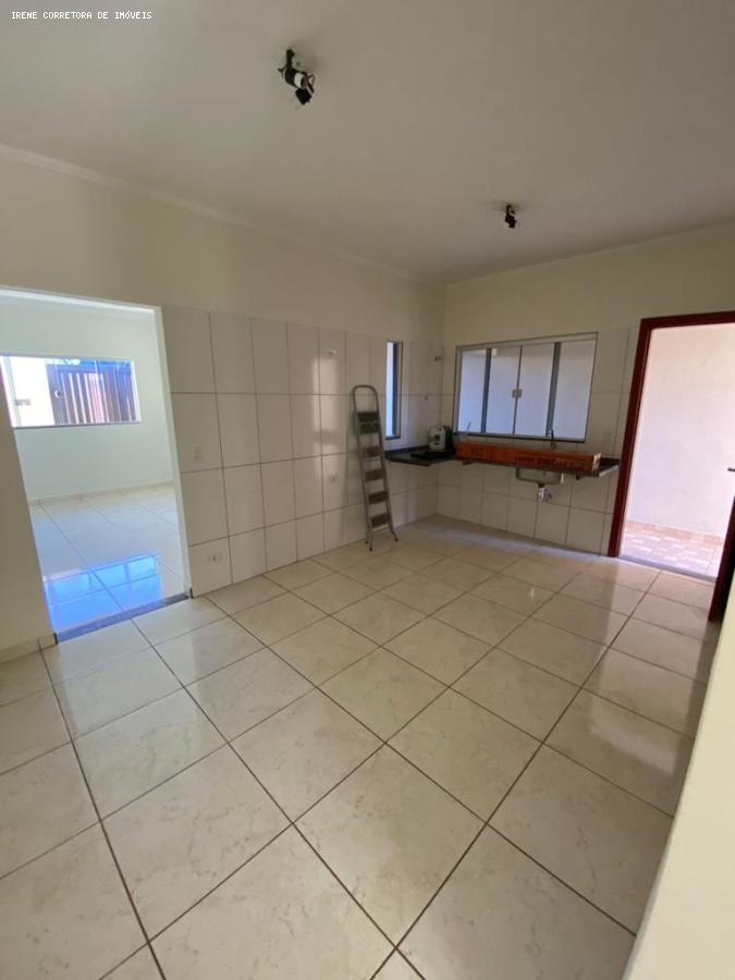 Casa à venda com 3 quartos, 150m² - Foto 17