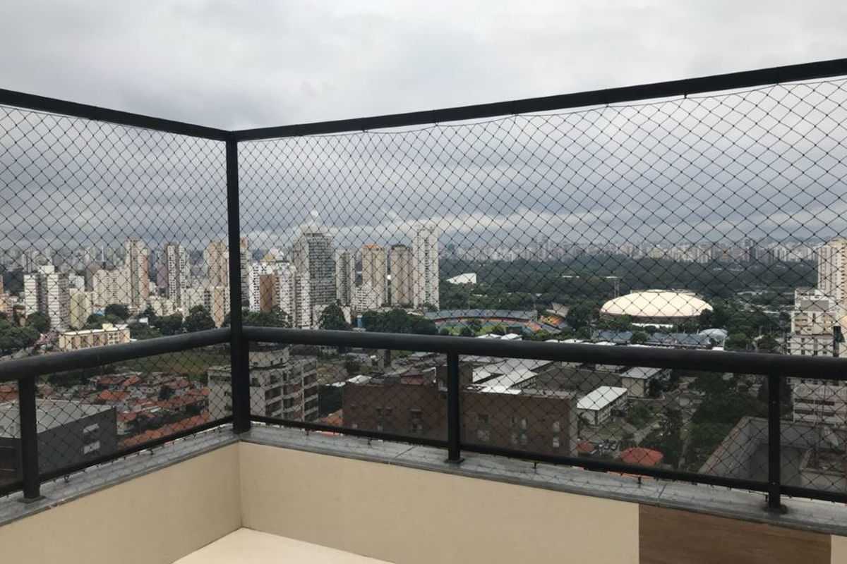 Apartamento à venda com 3 quartos, 159m² - Foto 2