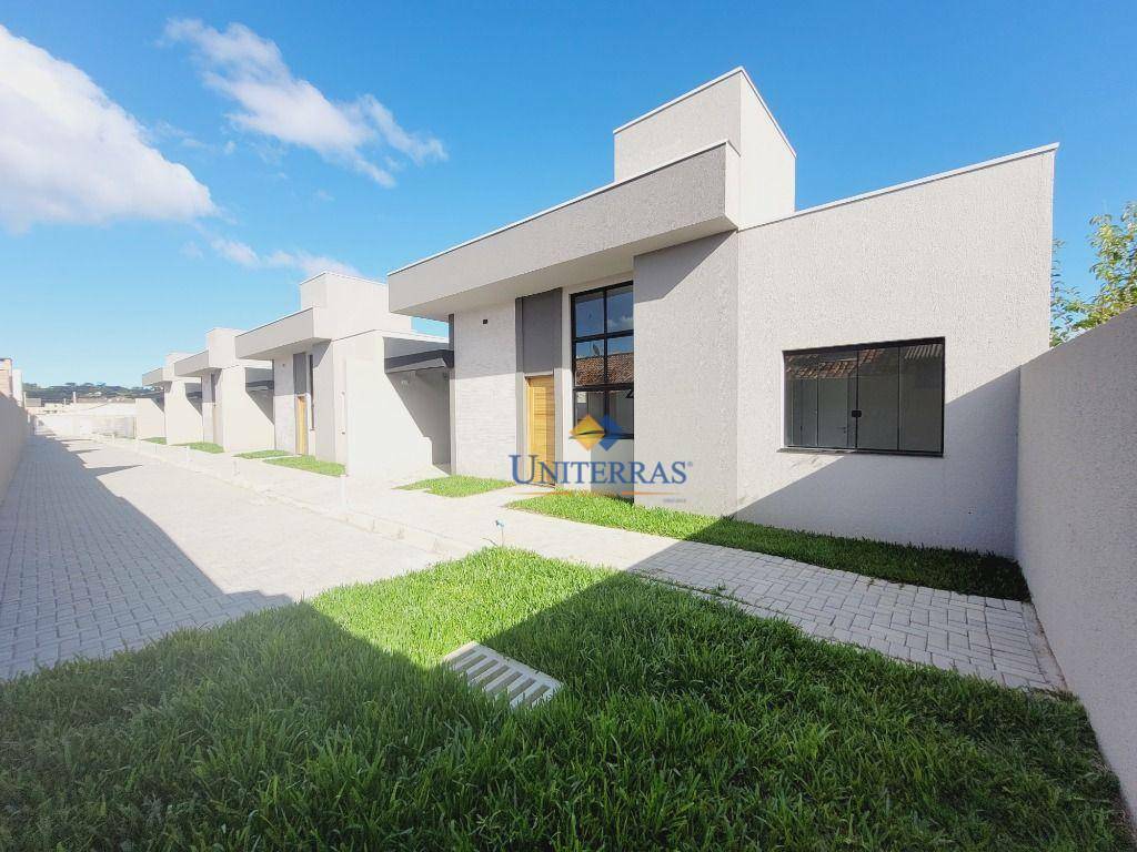 Casa à venda com 3 quartos, 60m² - Foto 1