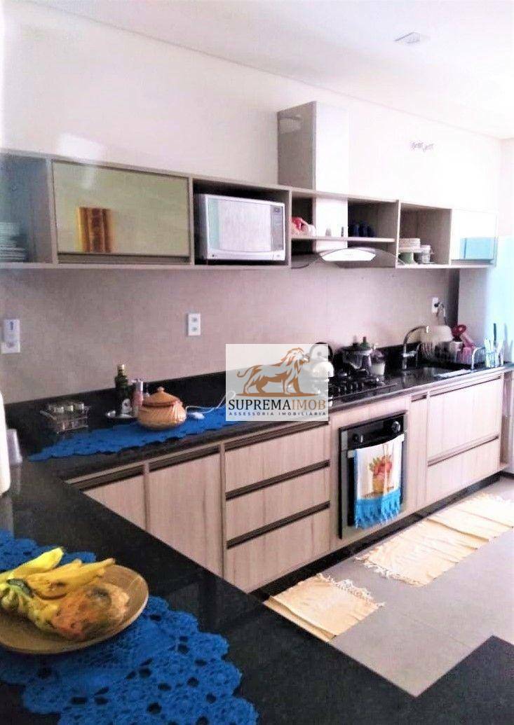 Casa de Condomínio à venda com 3 quartos, 140m² - Foto 1