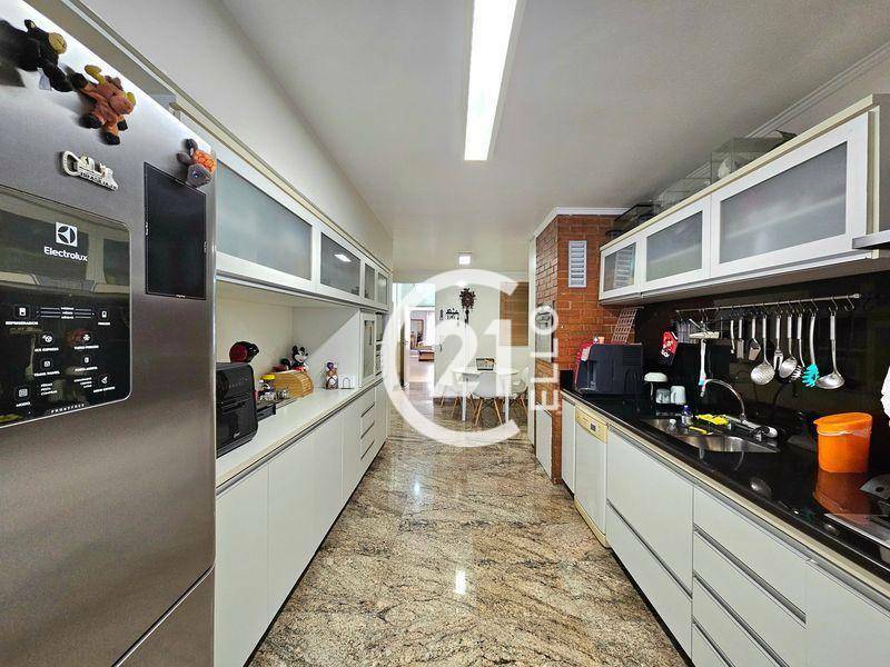 Apartamento à venda com 3 quartos, 140m² - Foto 17