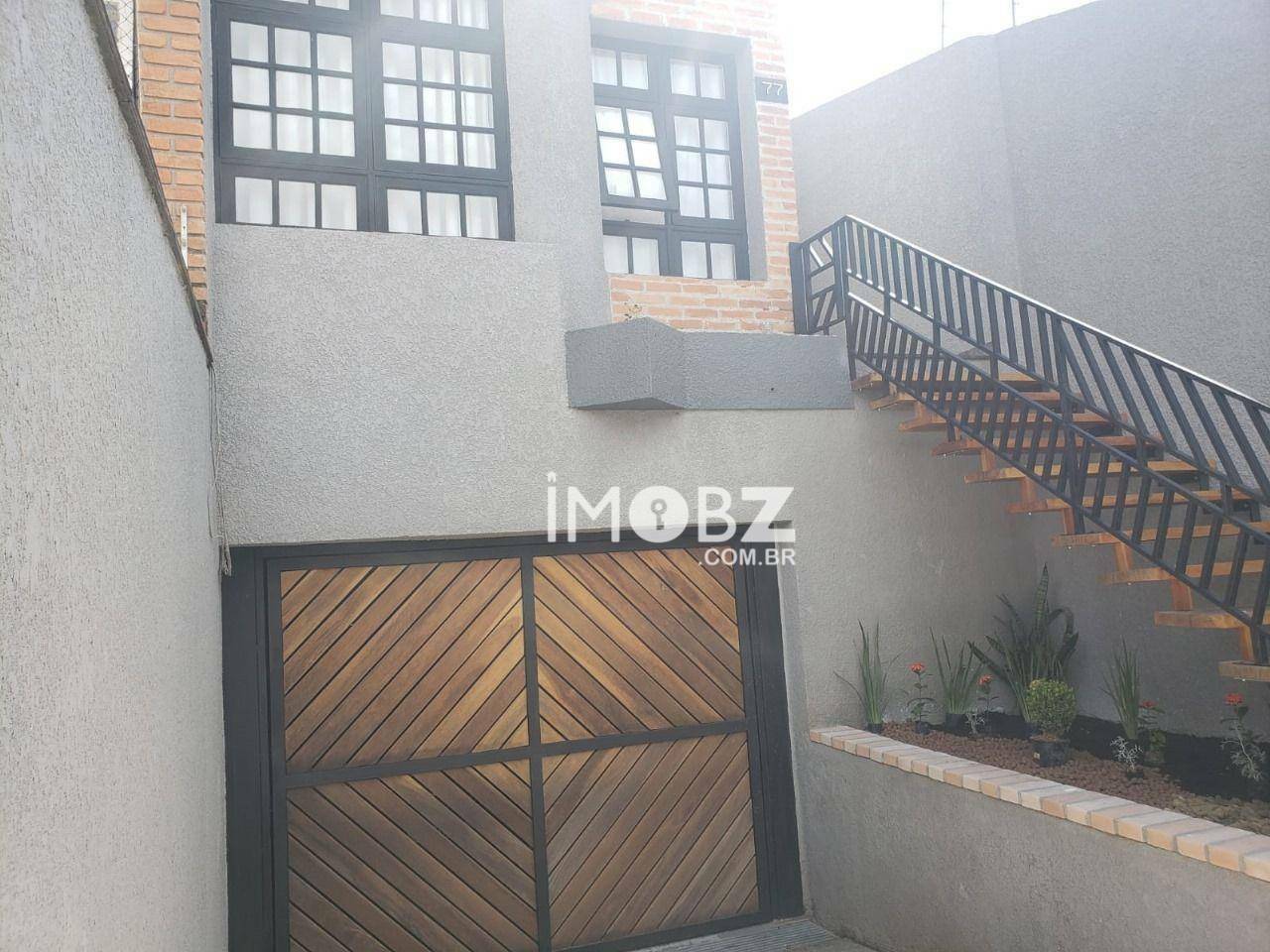 Casa à venda com 4 quartos, 229m² - Foto 2