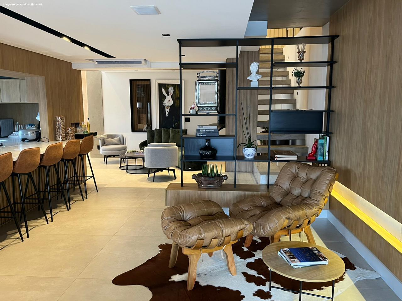 Cobertura à venda com 3 quartos, 215m² - Foto 1