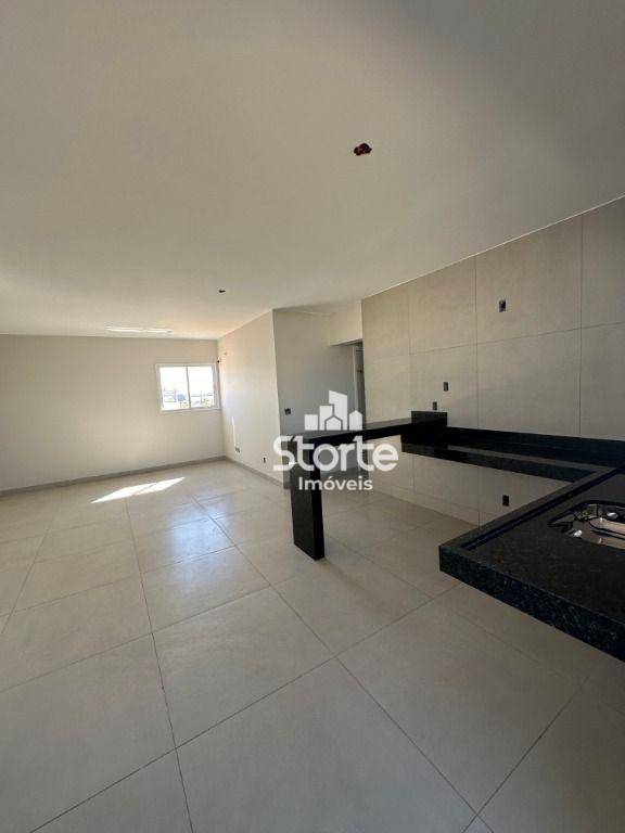 Apartamento à venda com 3 quartos, 88m² - Foto 4