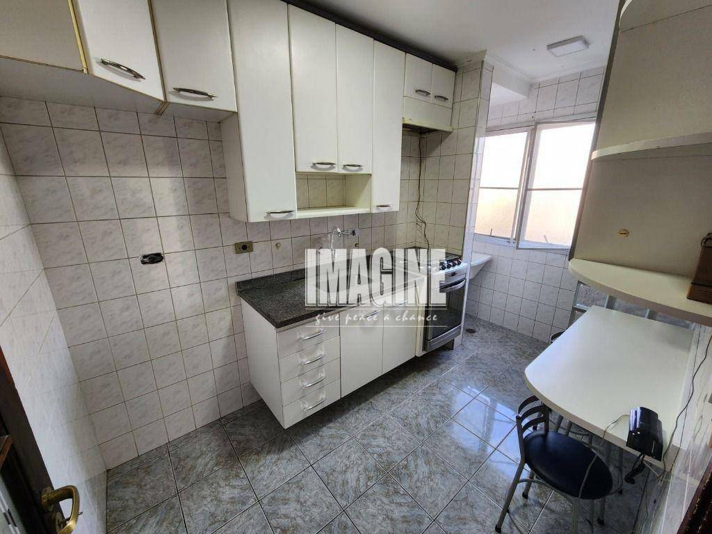 Apartamento para alugar com 3 quartos, 65m² - Foto 10