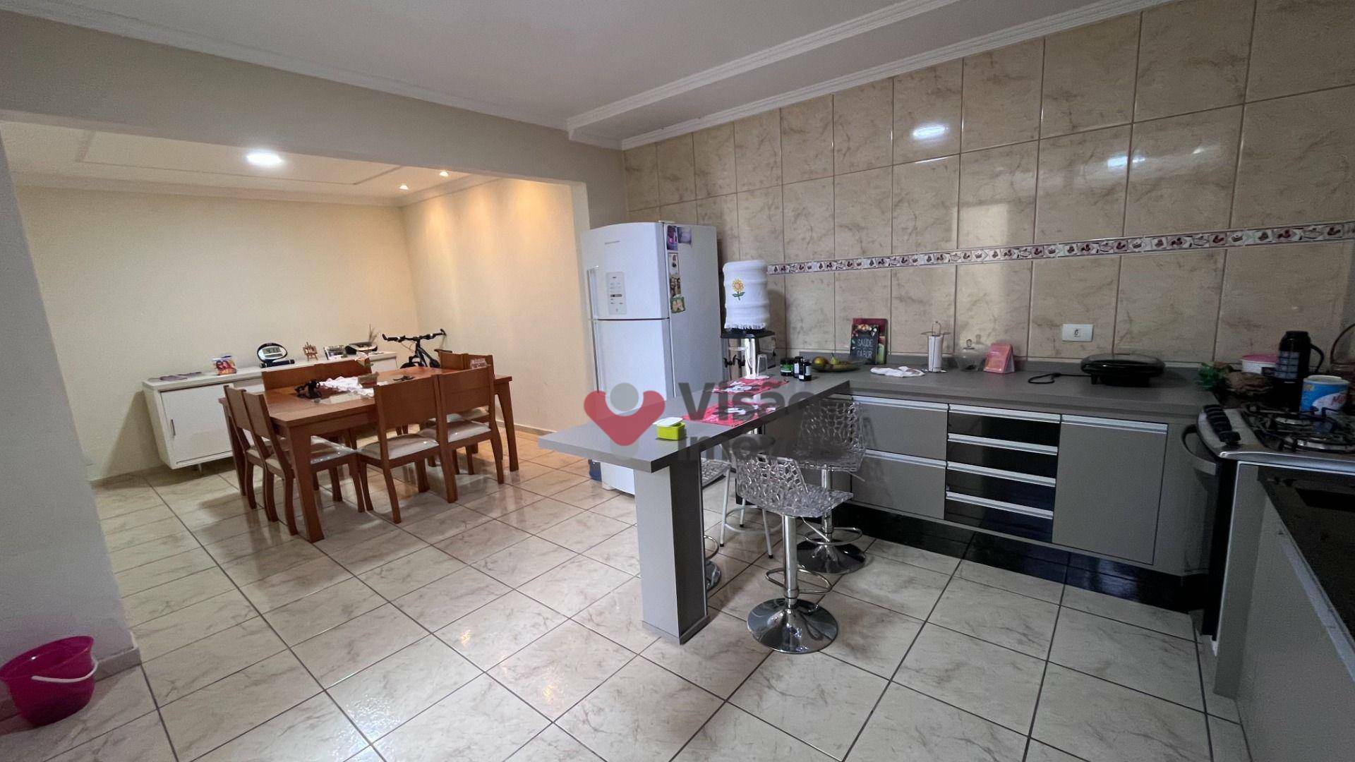 Sobrado à venda com 3 quartos, 180M2 - Foto 9