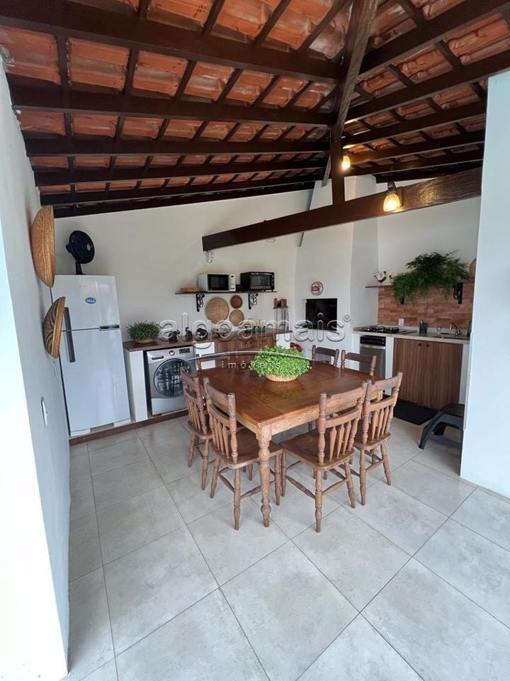 Casa à venda com 3 quartos, 160m² - Foto 8