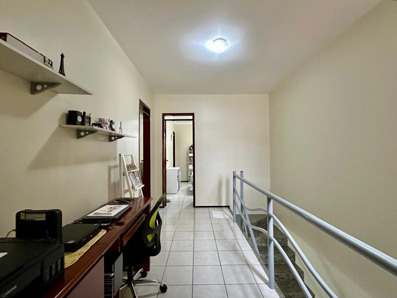 Casa à venda com 4 quartos, 192m² - Foto 19