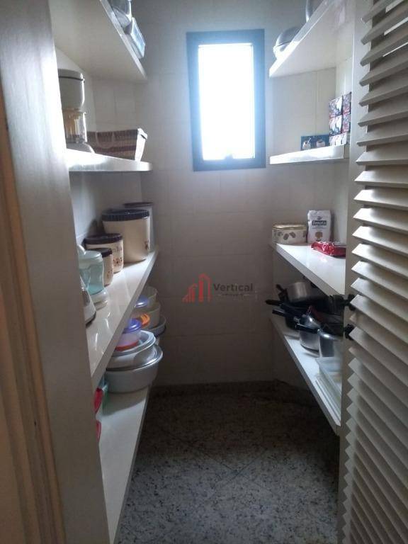 Apartamento para alugar com 3 quartos, 260m² - Foto 28