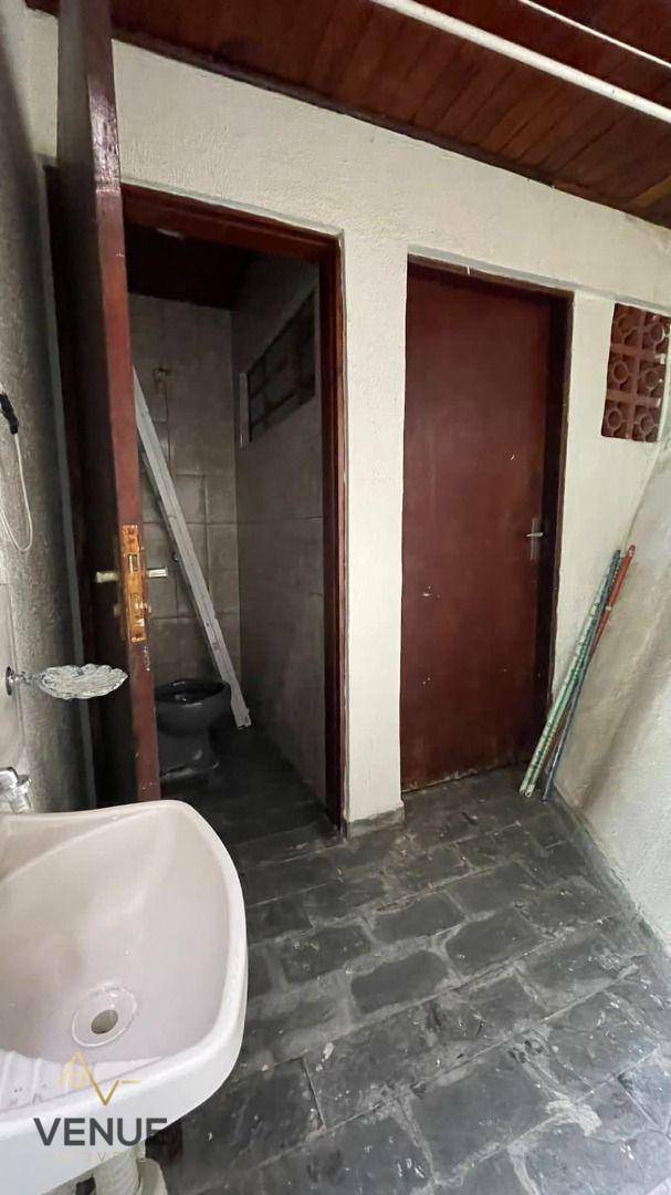 Sobrado à venda com 4 quartos, 300m² - Foto 13