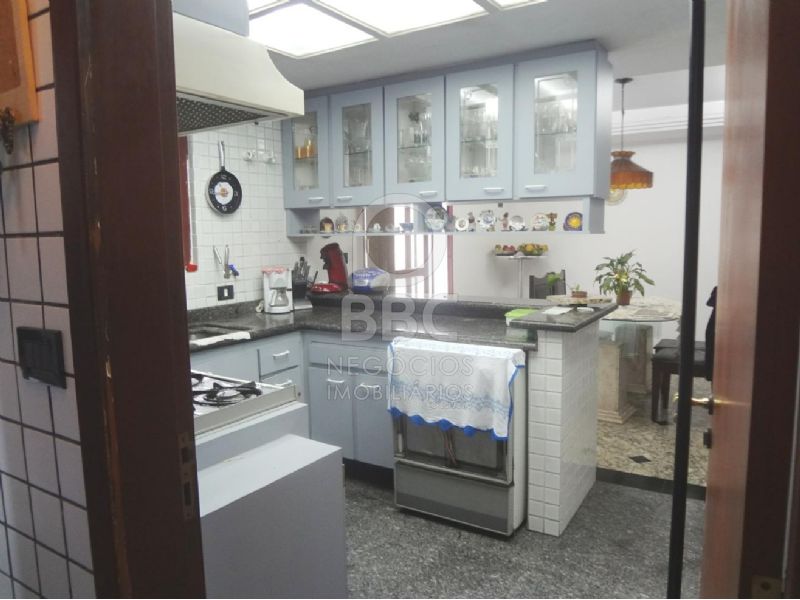 Sobrado à venda com 3 quartos, 380m² - Foto 16