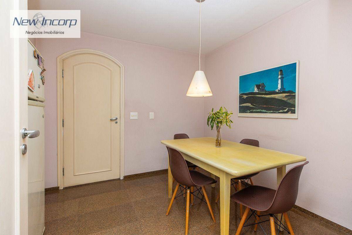 Apartamento à venda com 3 quartos, 210m² - Foto 19