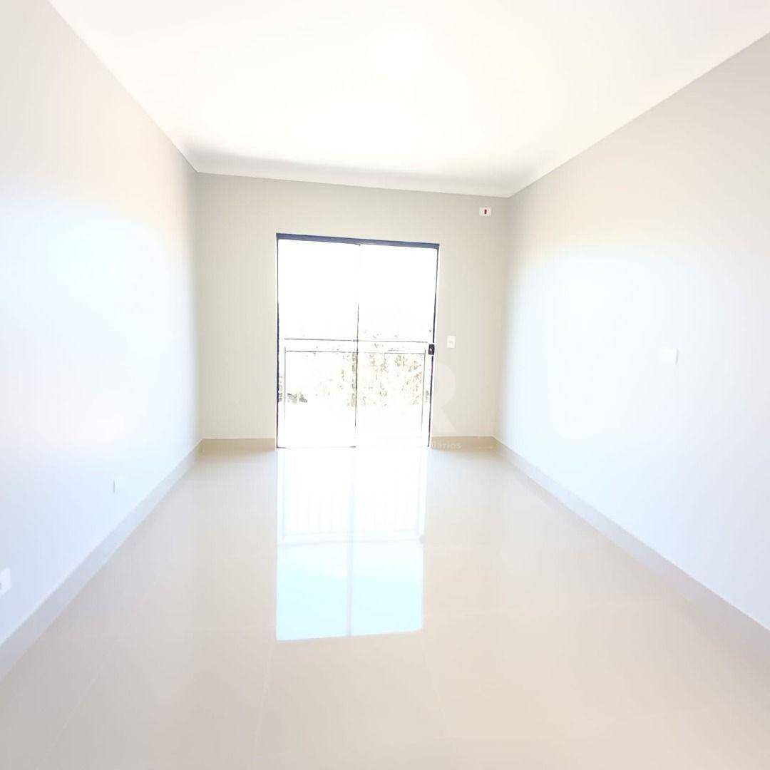 Casa à venda com 5 quartos, 200m² - Foto 10