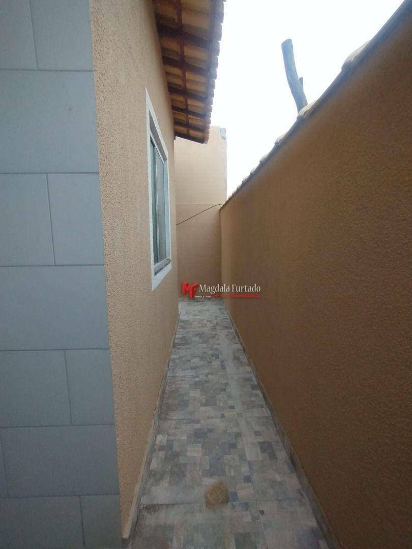 Casa à venda com 2 quartos, 70m² - Foto 15