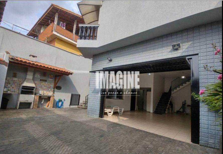 Sobrado à venda com 3 quartos, 210m² - Foto 24