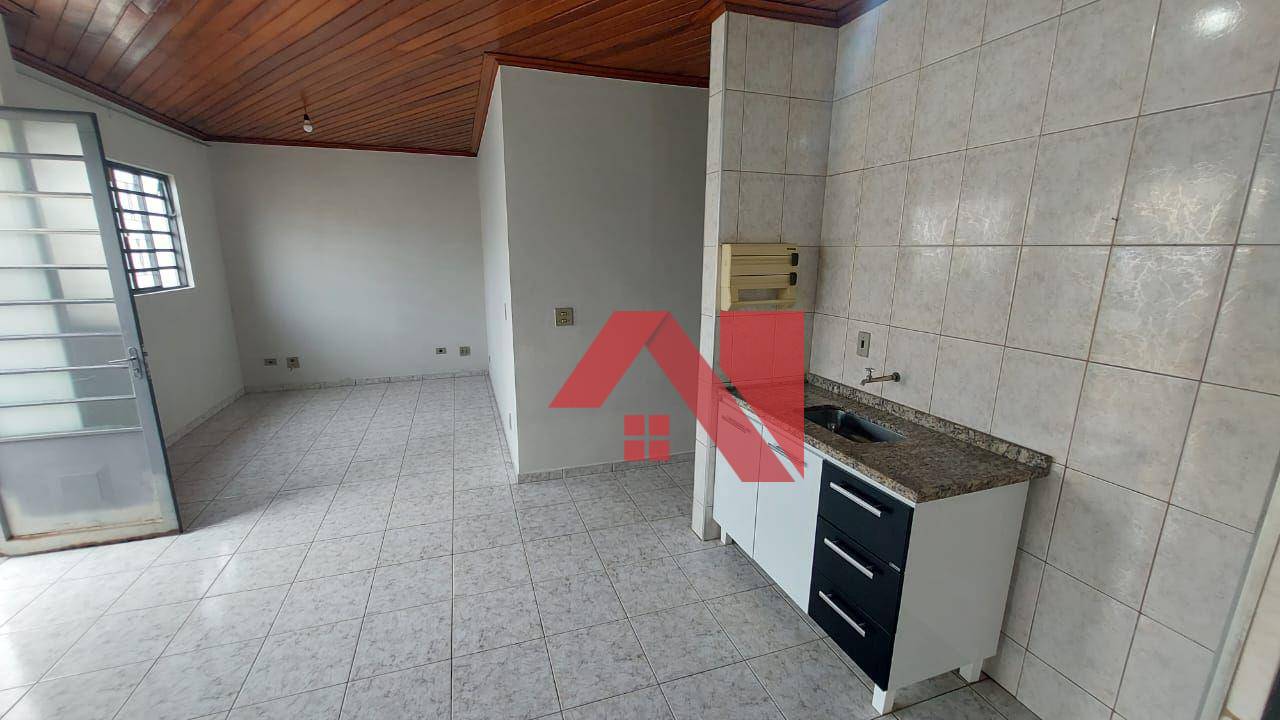 Casa à venda com 3 quartos, 100m² - Foto 5