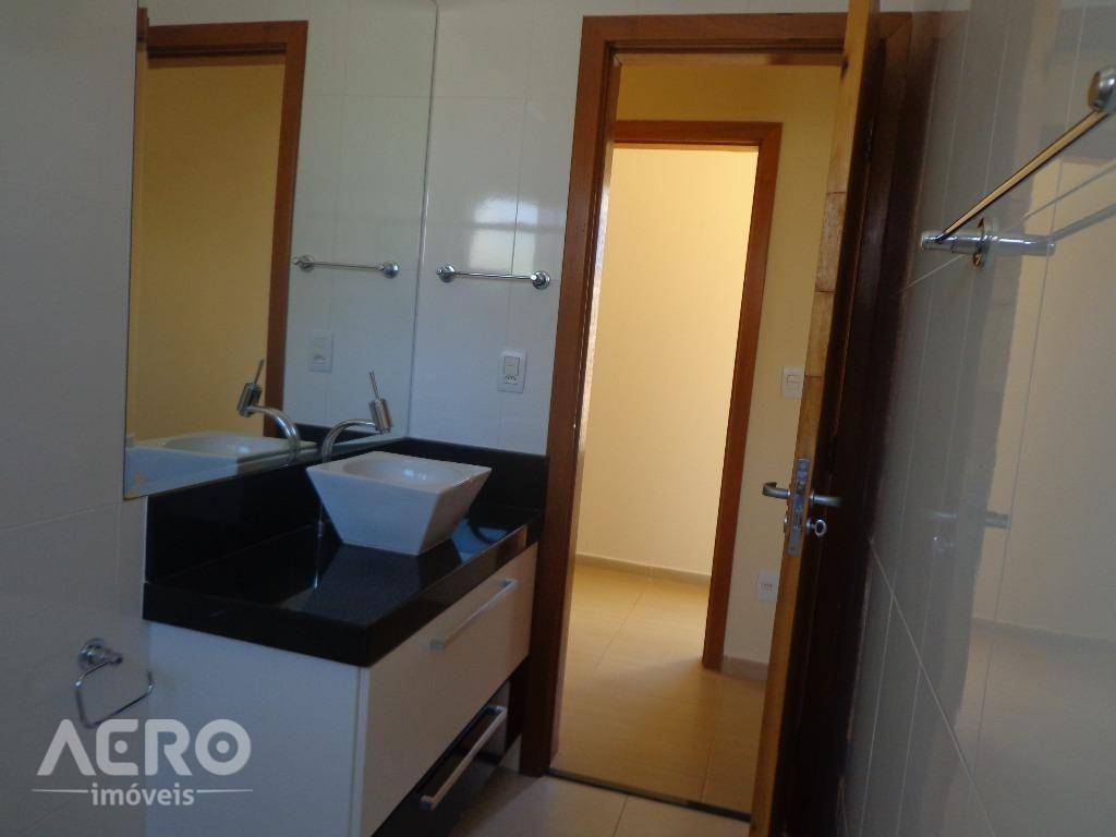 Casa à venda com 3 quartos, 230m² - Foto 36