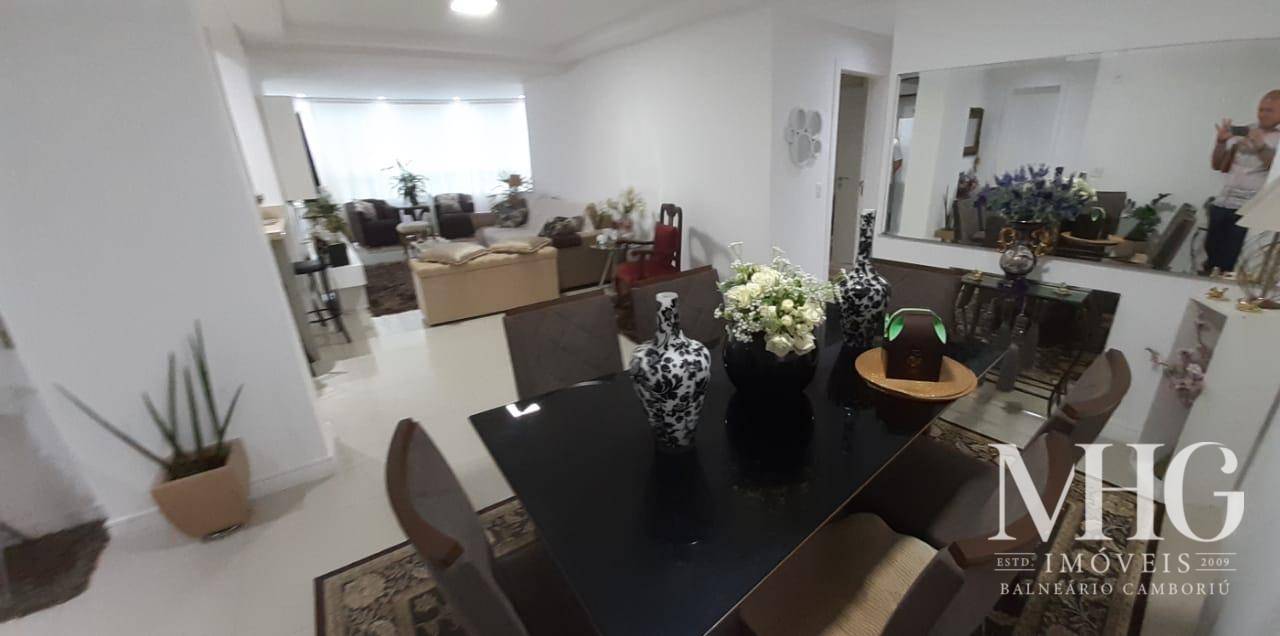 Apartamento à venda com 3 quartos, 130m² - Foto 23