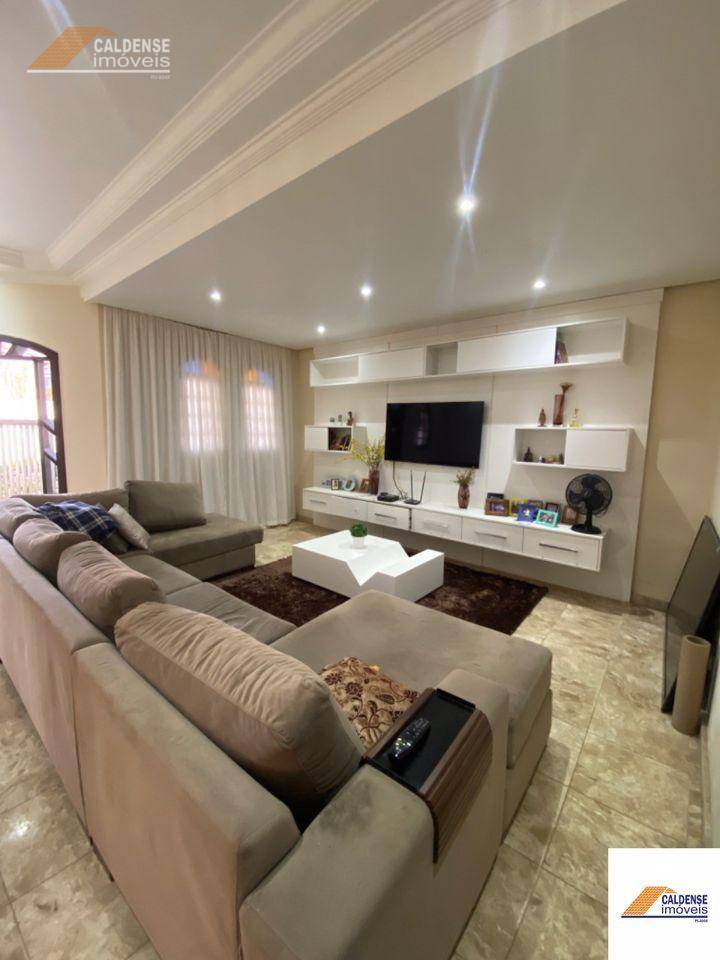 Casa, 3 quartos, 231 m² - Foto 4