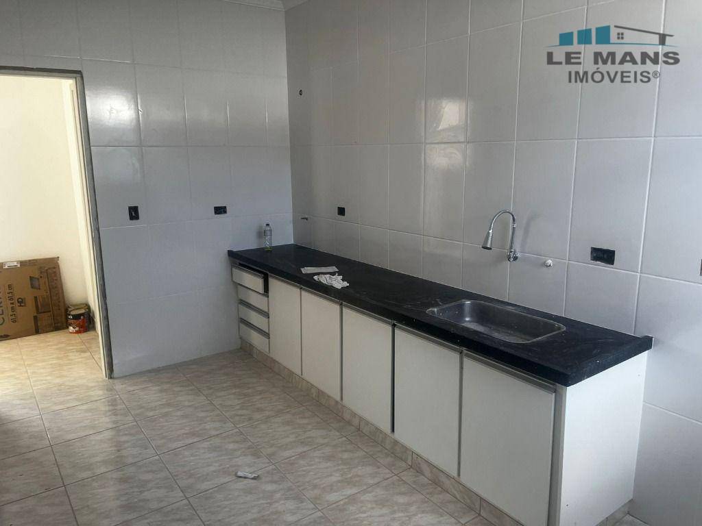 Casa para alugar com 3 quartos, 191m² - Foto 21