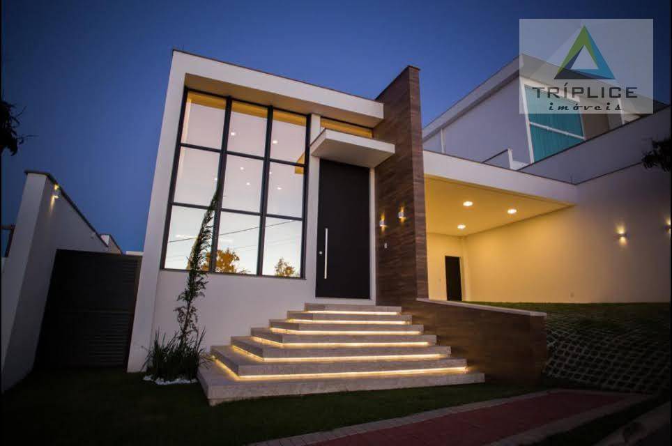 Casa de Condomínio à venda com 3 quartos, 290m² - Foto 1