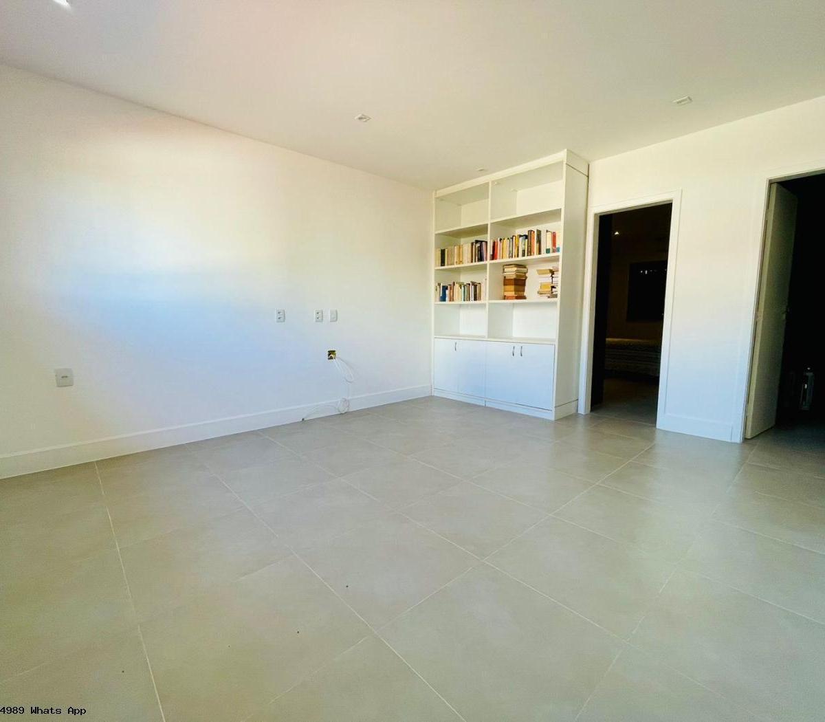 Casa à venda com 4 quartos, 350m² - Foto 13