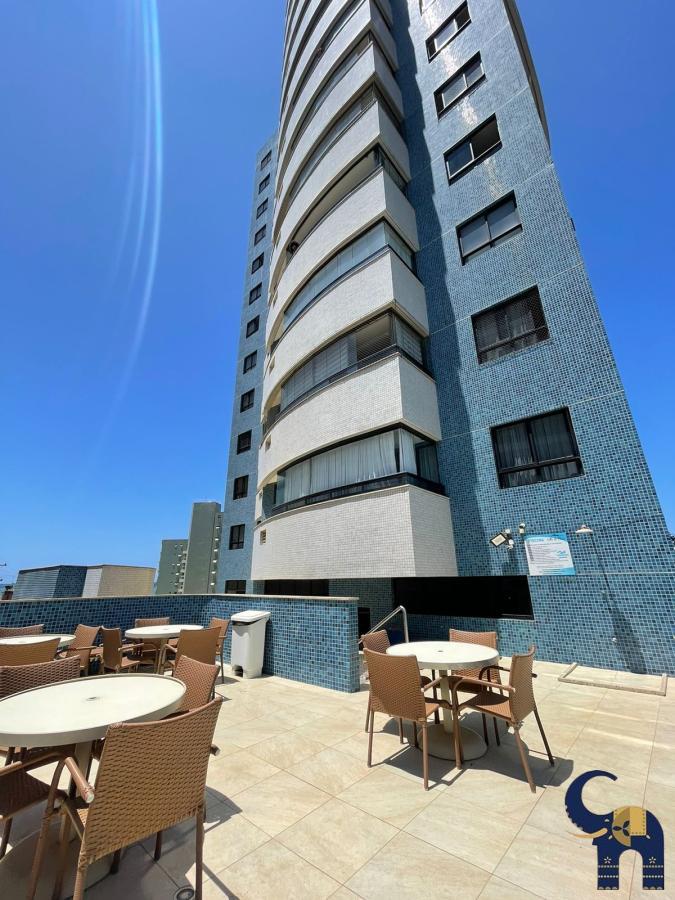 Apartamento à venda com 2 quartos, 71m² - Foto 2