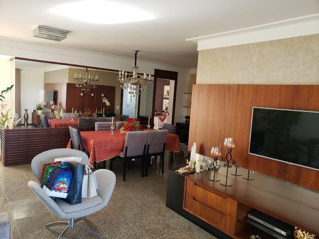 Apartamento à venda com 3 quartos, 125m² - Foto 1