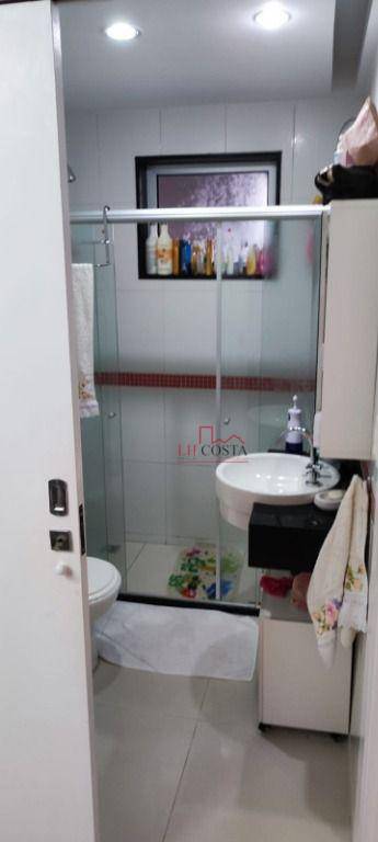 Apartamento à venda com 2 quartos, 87m² - Foto 11