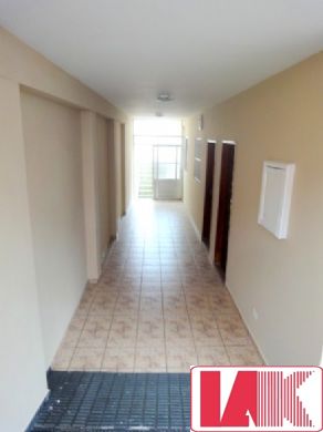 Casa à venda com 2 quartos, 115m² - Foto 2