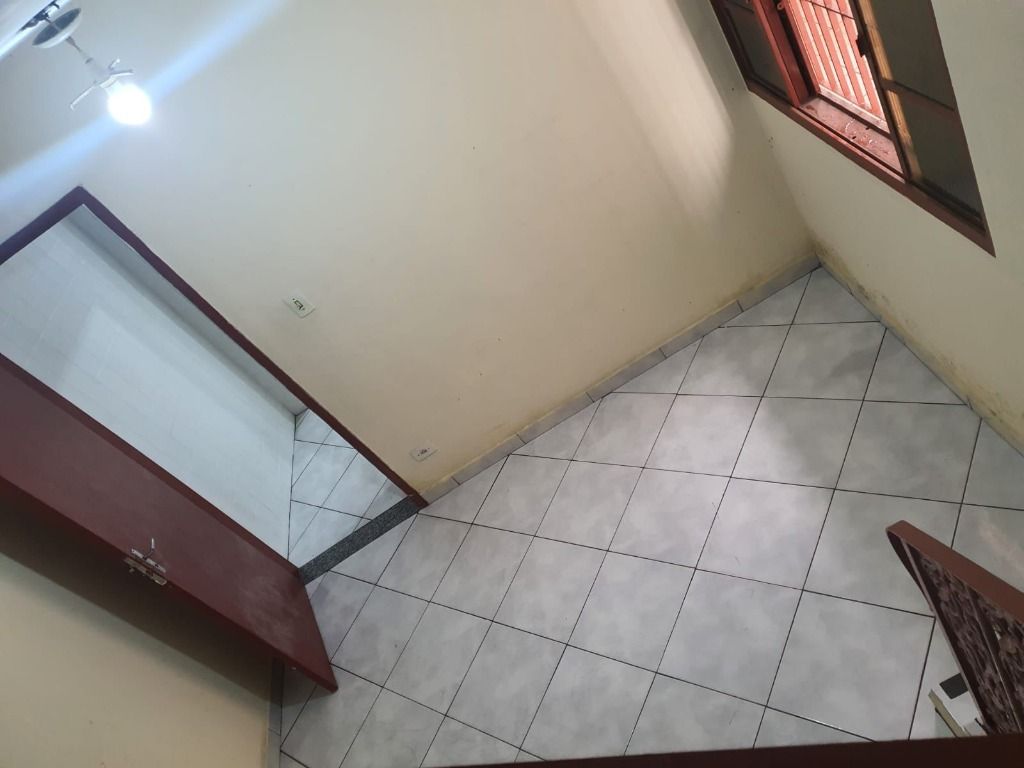 Sobrado à venda com 2 quartos, 115m² - Foto 4