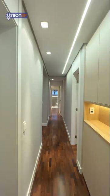 Apartamento à venda com 3 quartos, 189m² - Foto 4