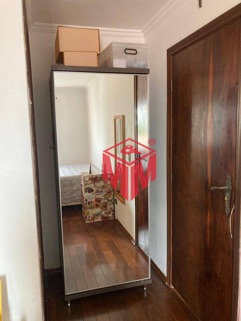 Apartamento à venda com 3 quartos, 180m² - Foto 35