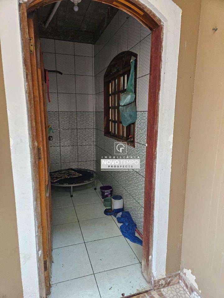 Casa à venda com 3 quartos, 200m² - Foto 14