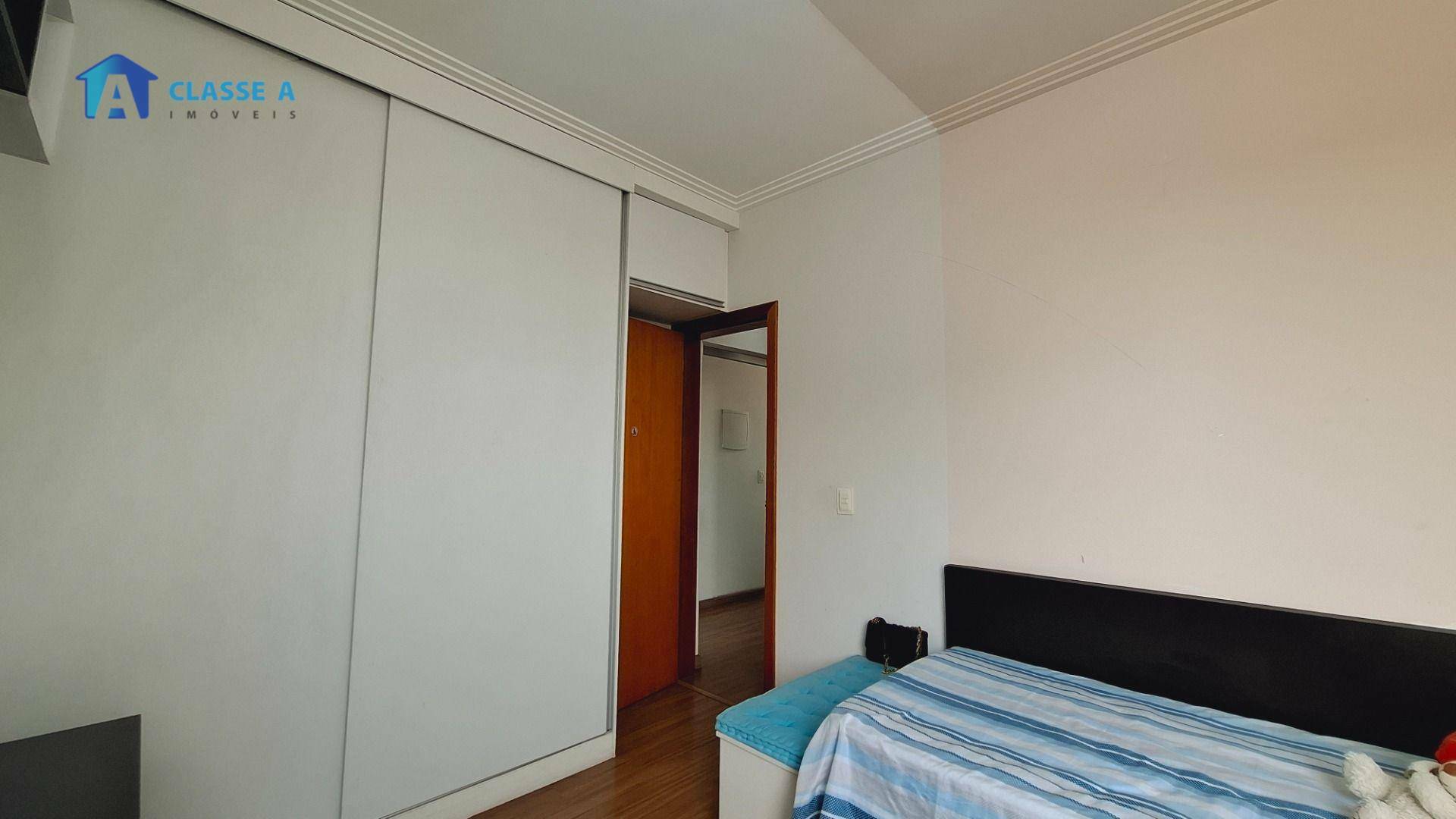 Casa à venda com 4 quartos, 188m² - Foto 28