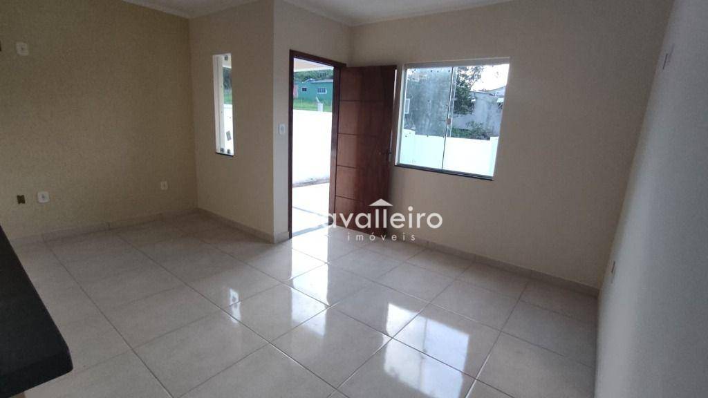 Casa à venda com 2 quartos, 68m² - Foto 5