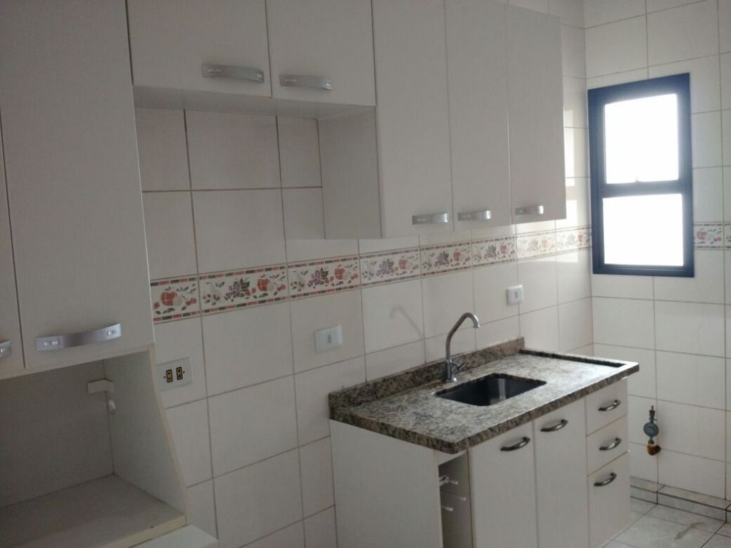 Apartamento à venda com 3 quartos, 73m² - Foto 3