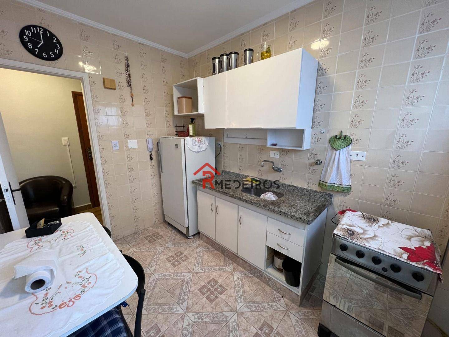 Apartamento à venda com 1 quarto, 45m² - Foto 11