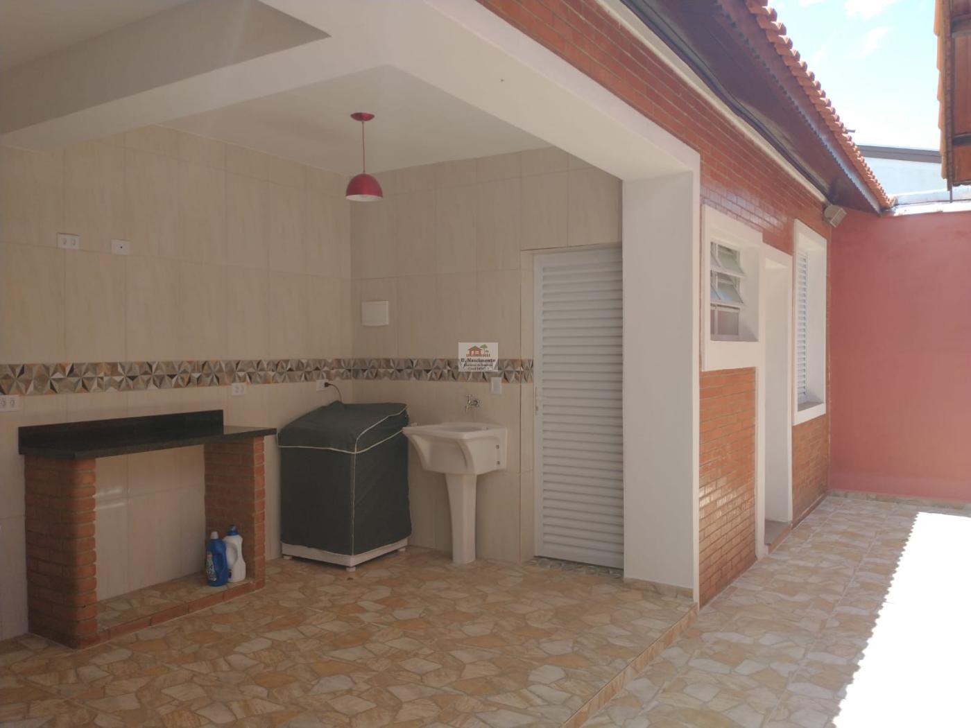 Casa à venda com 3 quartos, 300m² - Foto 4