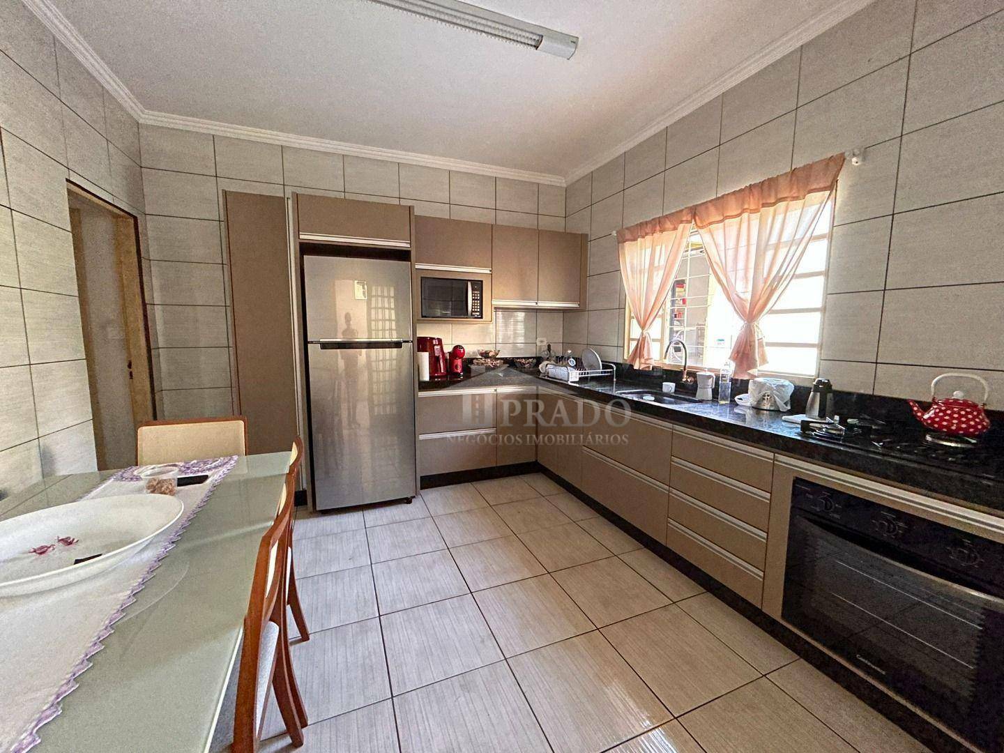 Casa à venda com 3 quartos, 200m² - Foto 16