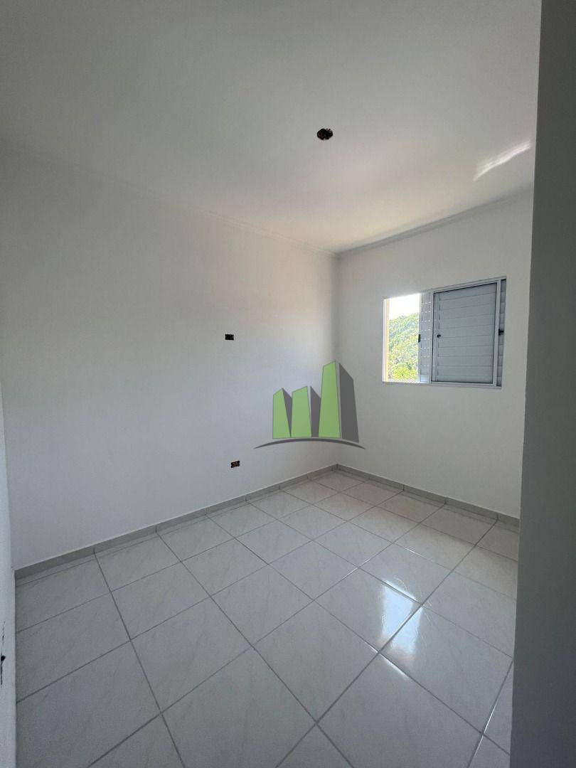 Casa à venda com 2 quartos, 52m² - Foto 4