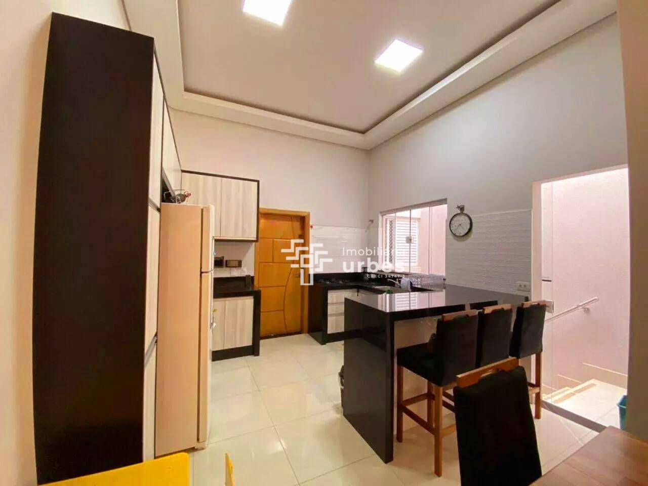 Casa à venda com 3 quartos, 131m² - Foto 9