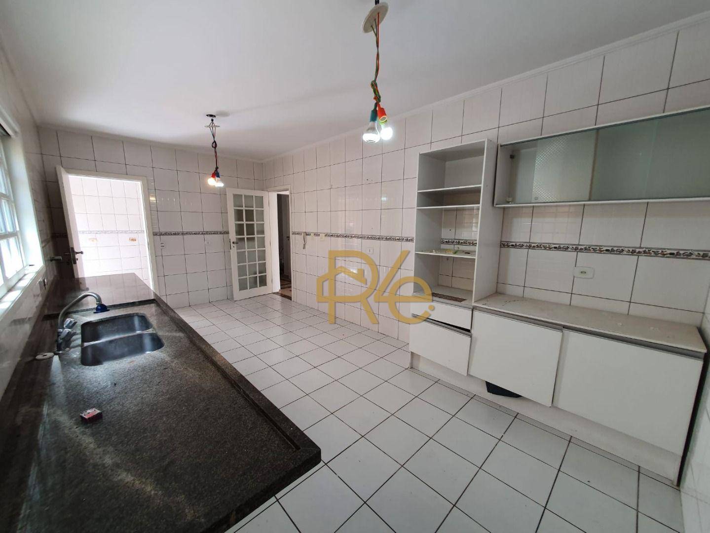 Casa de Condomínio à venda com 4 quartos, 250m² - Foto 19