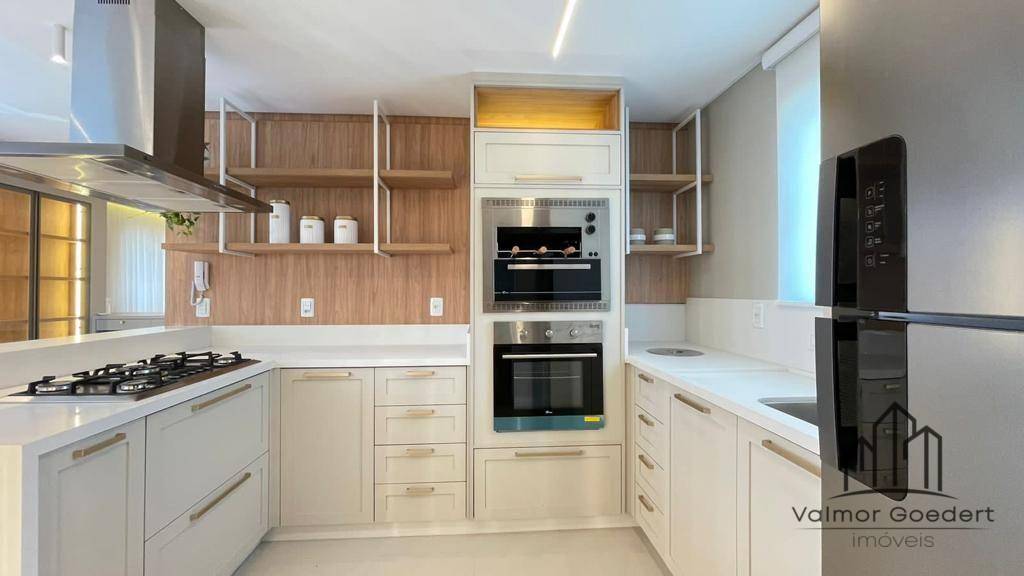 Apartamento à venda com 3 quartos, 136m² - Foto 8