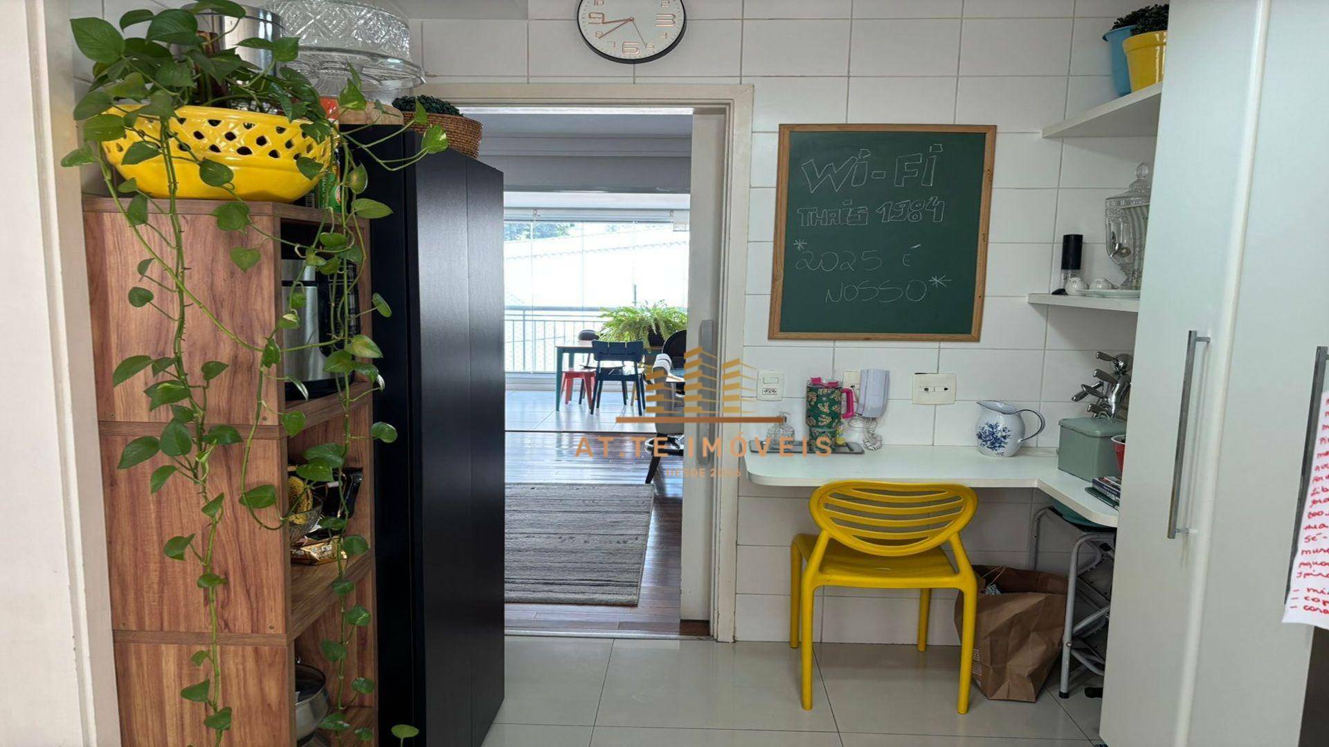 Apartamento à venda com 3 quartos, 135m² - Foto 29