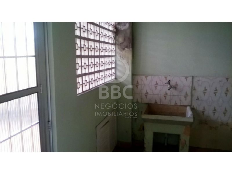 Casa à venda e aluguel com 3 quartos, 200m² - Foto 8